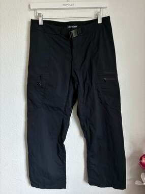 Arc'teryx Women's Palisade Hiking Cargo Pants Black Size 8 Regular
